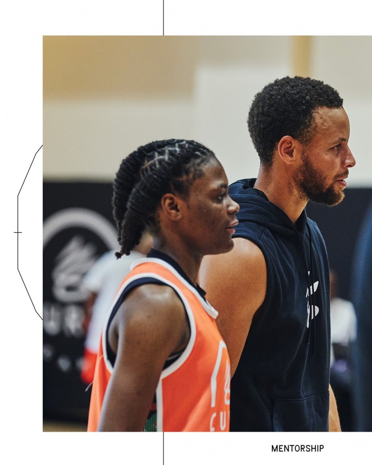 庫里歡迎旗下首個大學生球員：她很特別 和場上的任何人都不同