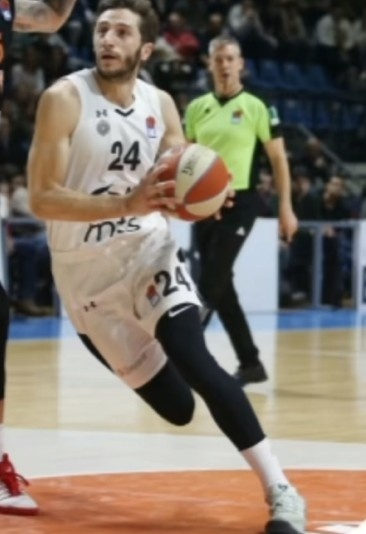 官方：青島已經成功為塞爾維亞內線查卡萊維奇注冊