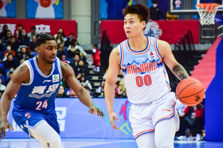 探長：CBA的競爭力太低 應適當放開外援 本土球員再去學習或競爭