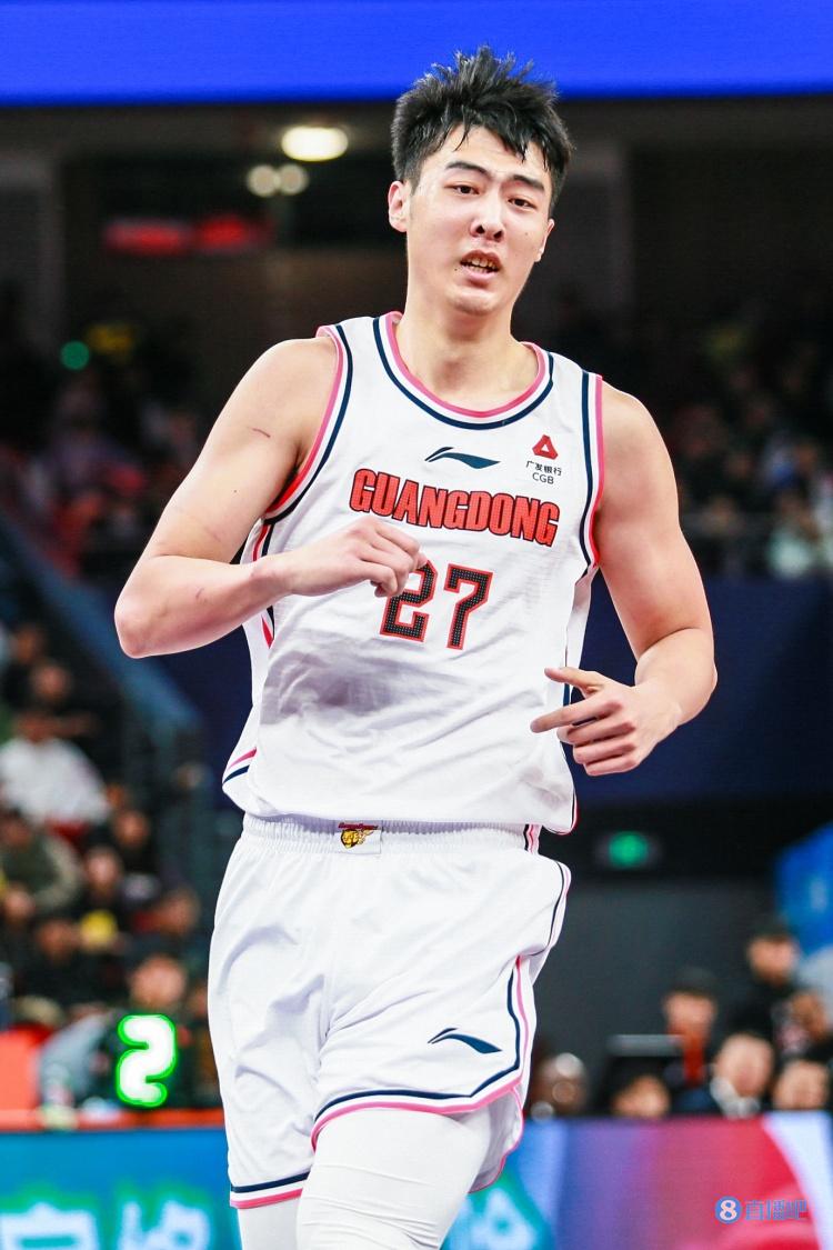 高效表現！張明池8中6拿到15分&6犯離場