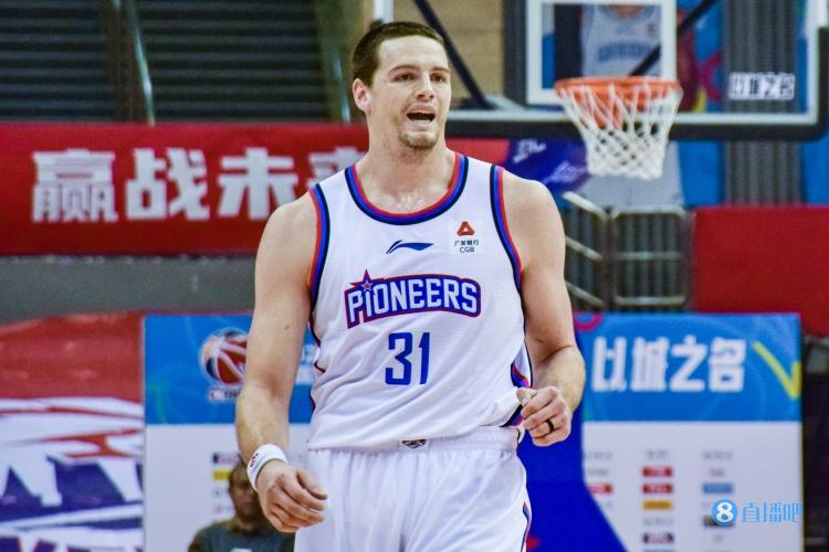 3次50+！大衛-詹姆斯成皮特森后本賽季第二人 此前兩次均是對廣東