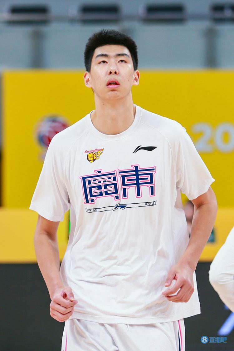 麥穗豐：廣東的年輕小要將爭取每球都扣進去 防守時別跳別犯規