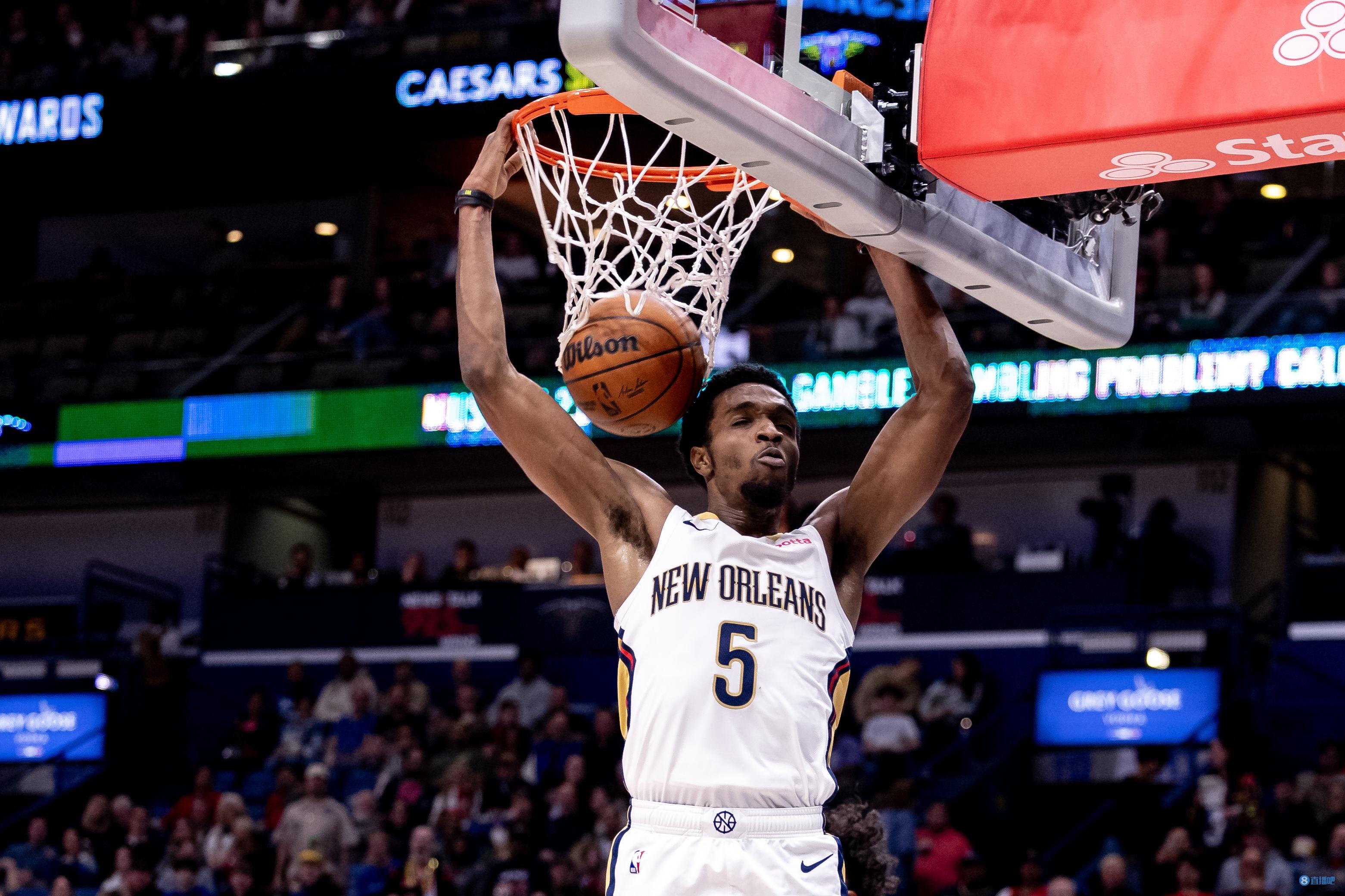 瓊斯大帽喬治三分！鵜鶘主帥：他絕對要入選最佳防守一陣